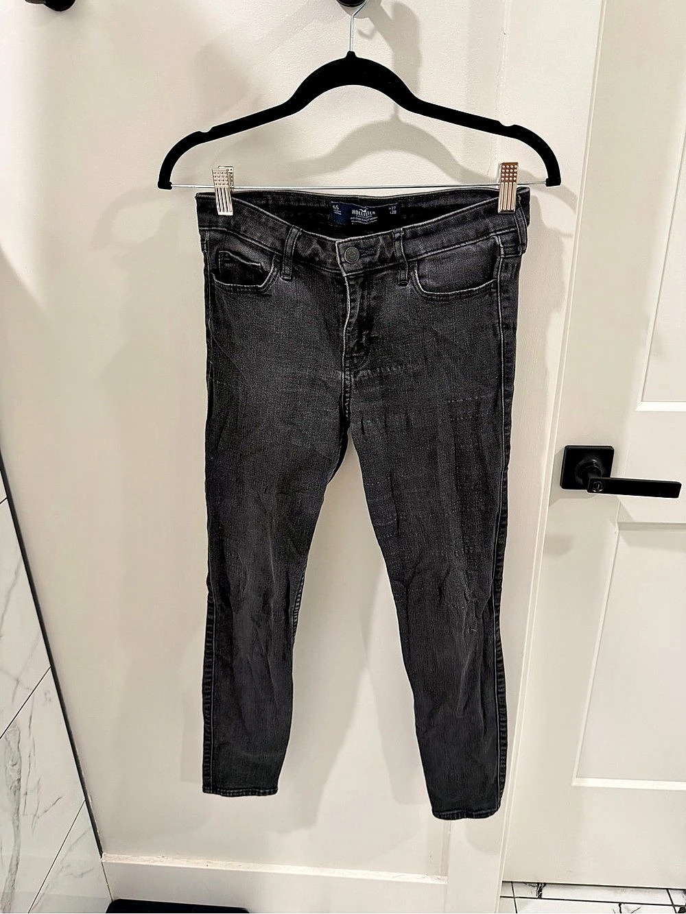 Hollister Mid-Rise Super Skinny Jeans Skinny Jeans in Gray Size 5S
